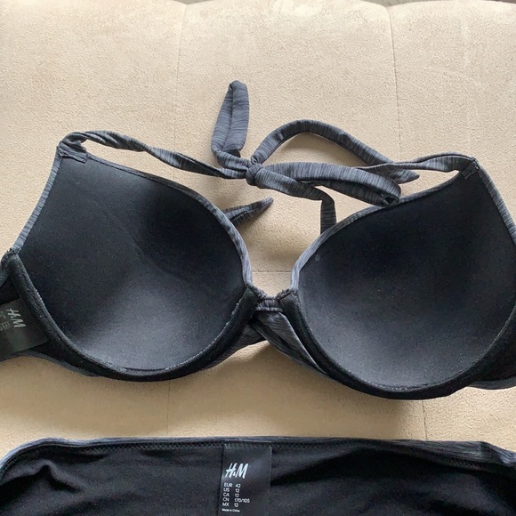H&M grey bikini. Top and bottom included. - Picture 6 of 7